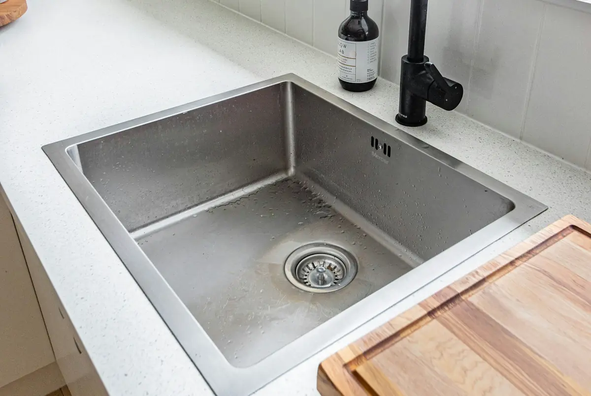 Illustratie bij: Verstopte wc of afvoer in Waalwijk: zelf proberen of bellen?